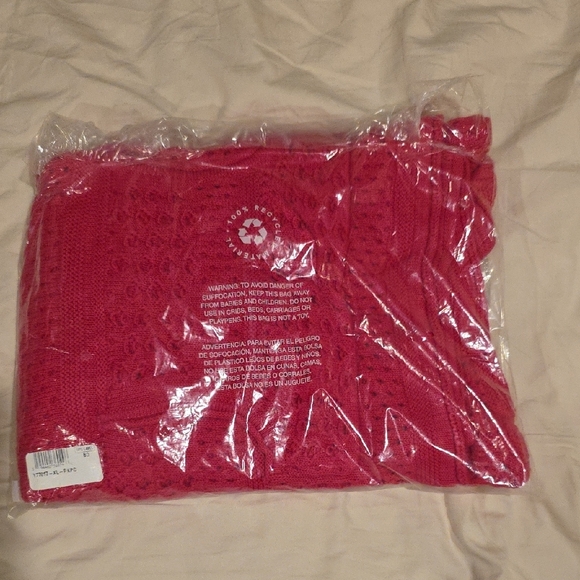 VENUS Vibrant Pink Knitwear Sweater - Picture 3 of 3
